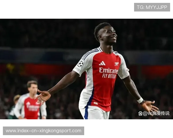 阿森纳萨卡禁区外弧线球精准射中得分：从球场到训练场的精准力学